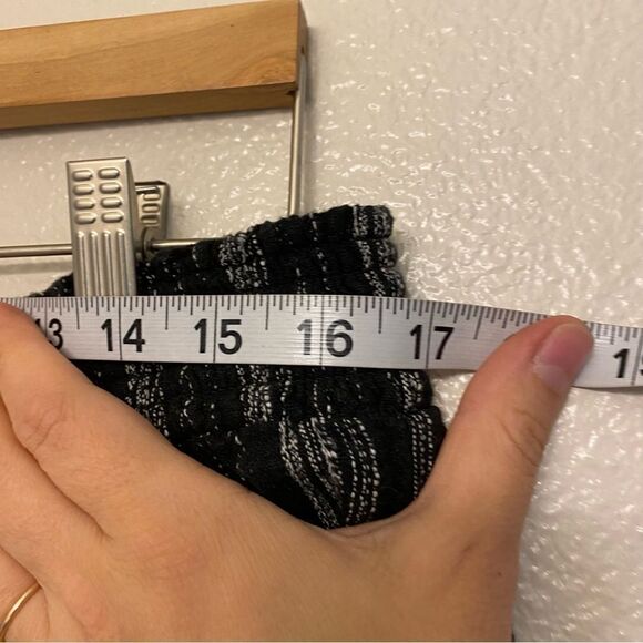 Briggs Linen Blend Pull-On Black stripe Shorts with Pockets Drawstring hi rise-L - Picture 10 of 11